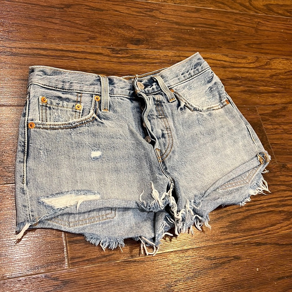LEVI’S Jean shorts